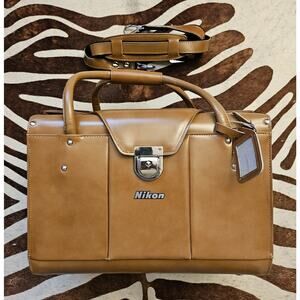 Near Mint Vintage Nikon FB-11 Compartment Brown Leather Carry Hard Case Bag